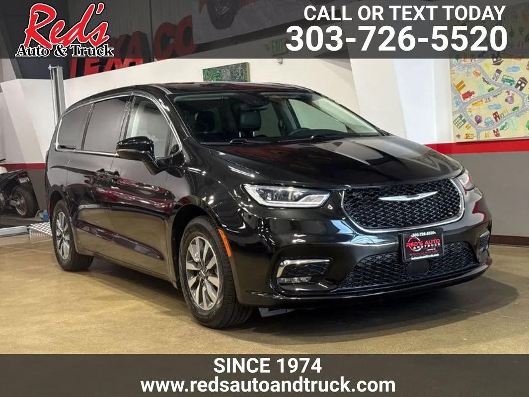 chrysler pacifica phev 2024 2C4RC1S72RR102921 image chrysler pacifica phev 2024 2C4RC1S72RR102921 image